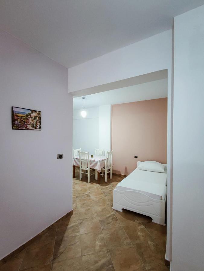 סרנדה El Rio Apartments מראה חיצוני תמונה