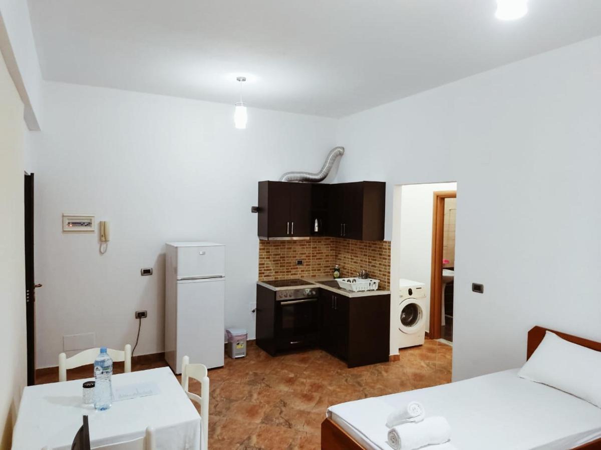סרנדה El Rio Apartments מראה חיצוני תמונה